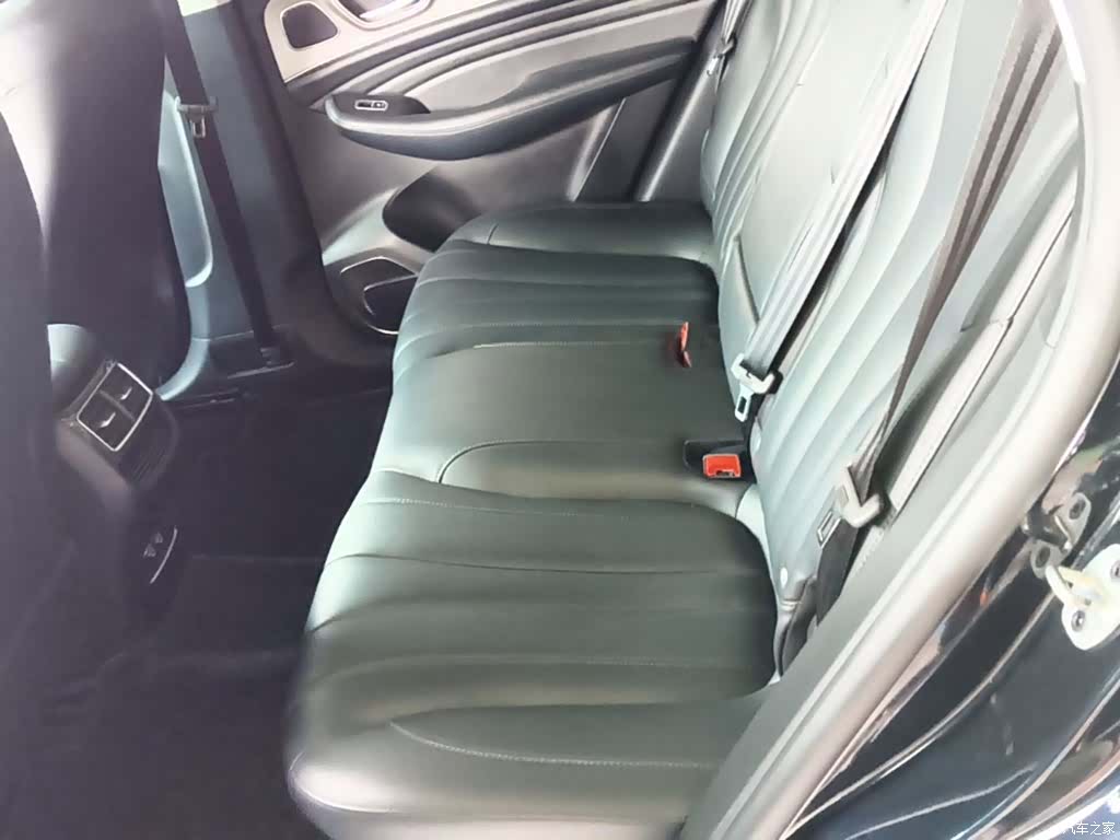 Roewe RX5, 2021 17