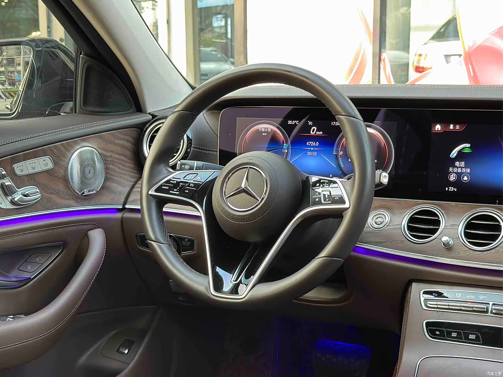 Mercedes-Benz E-Class, 2022 28