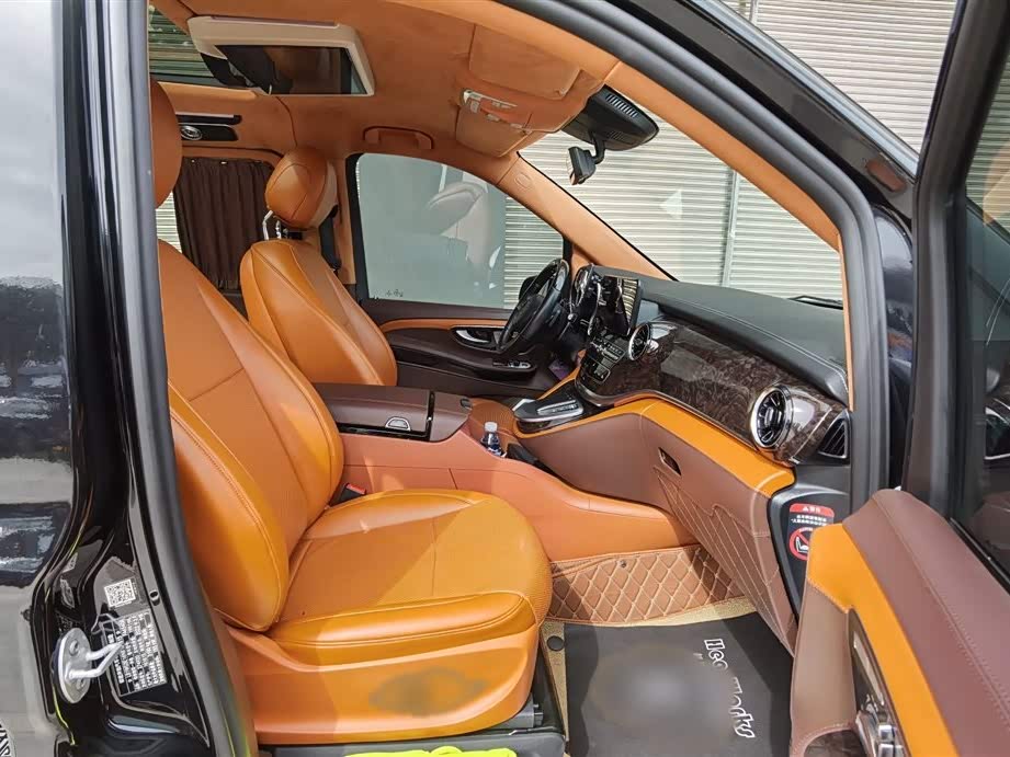 Mercedes-Benz V-class