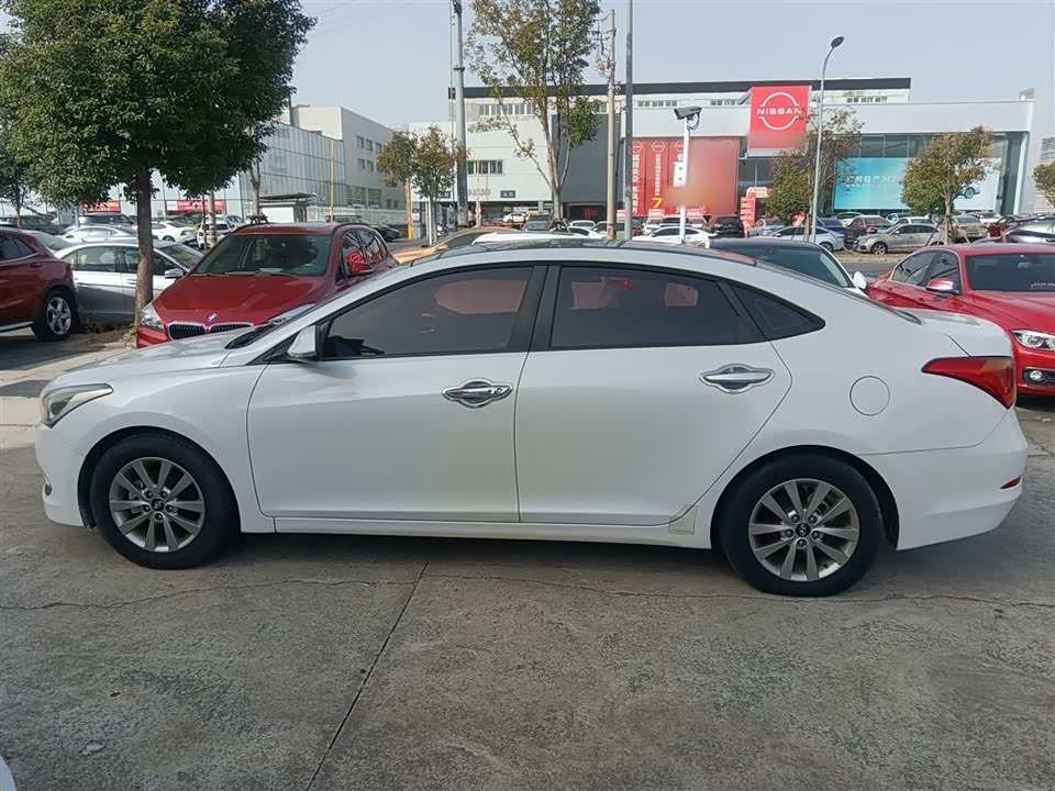 Hyundai Name picture