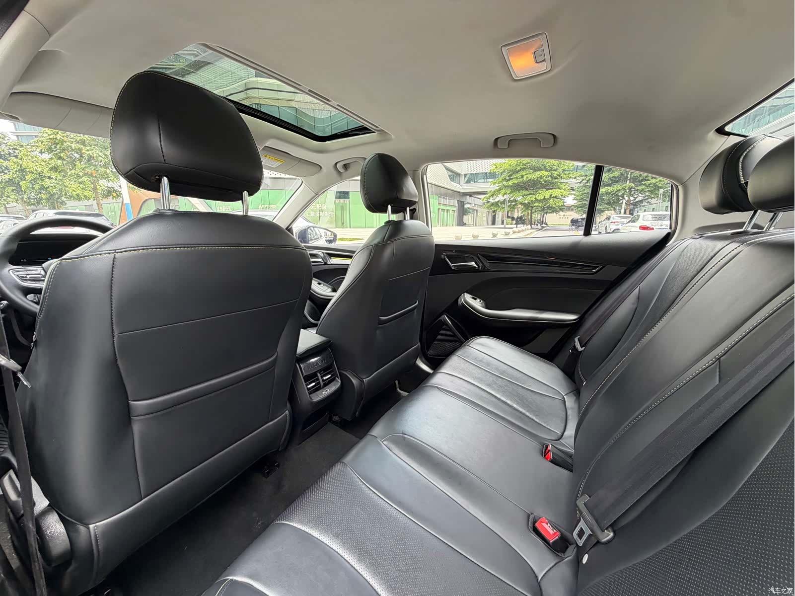 Roewe i5, 2022 10
