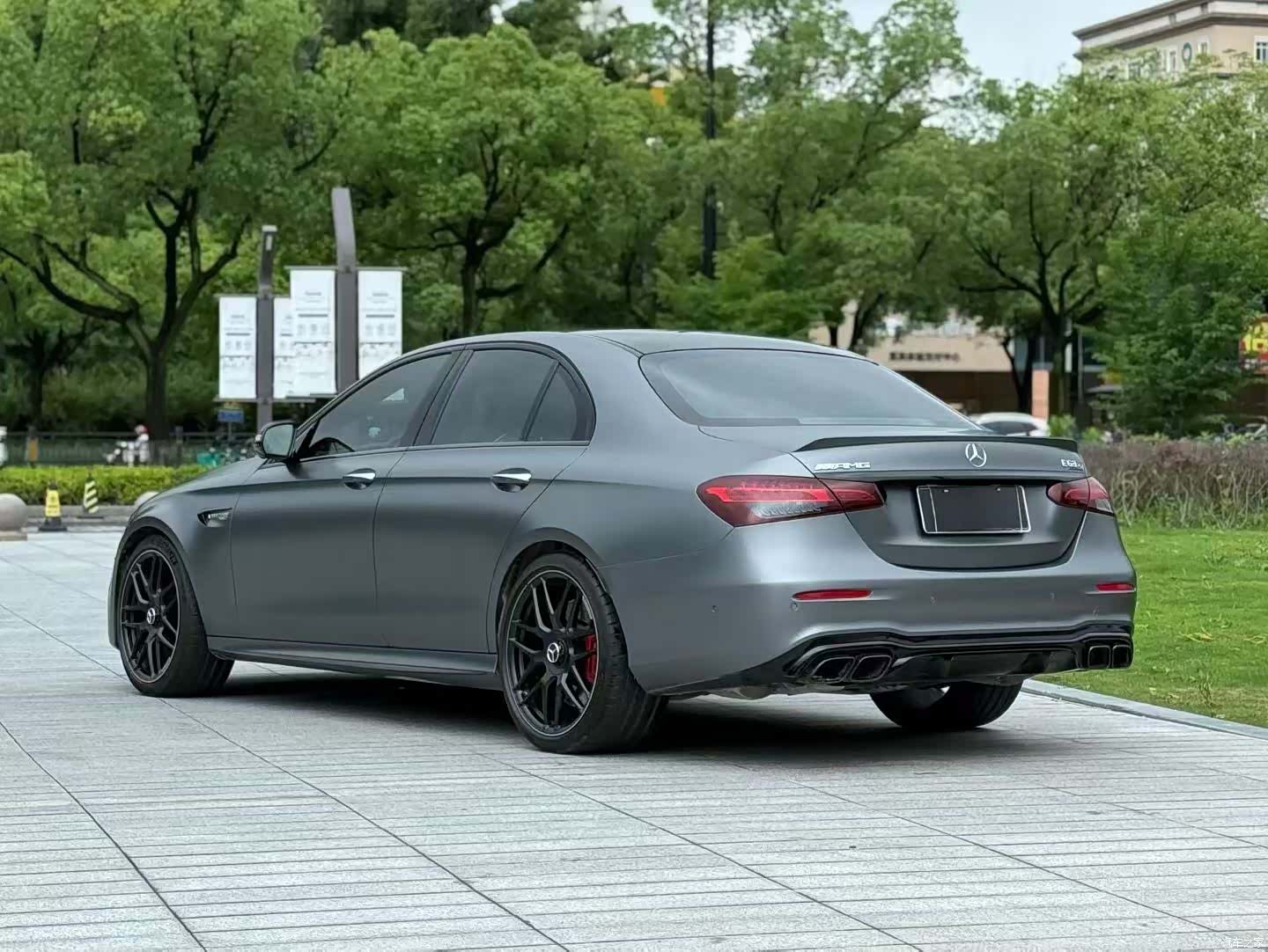 Mercedes-Benz E-Class, 2021 3