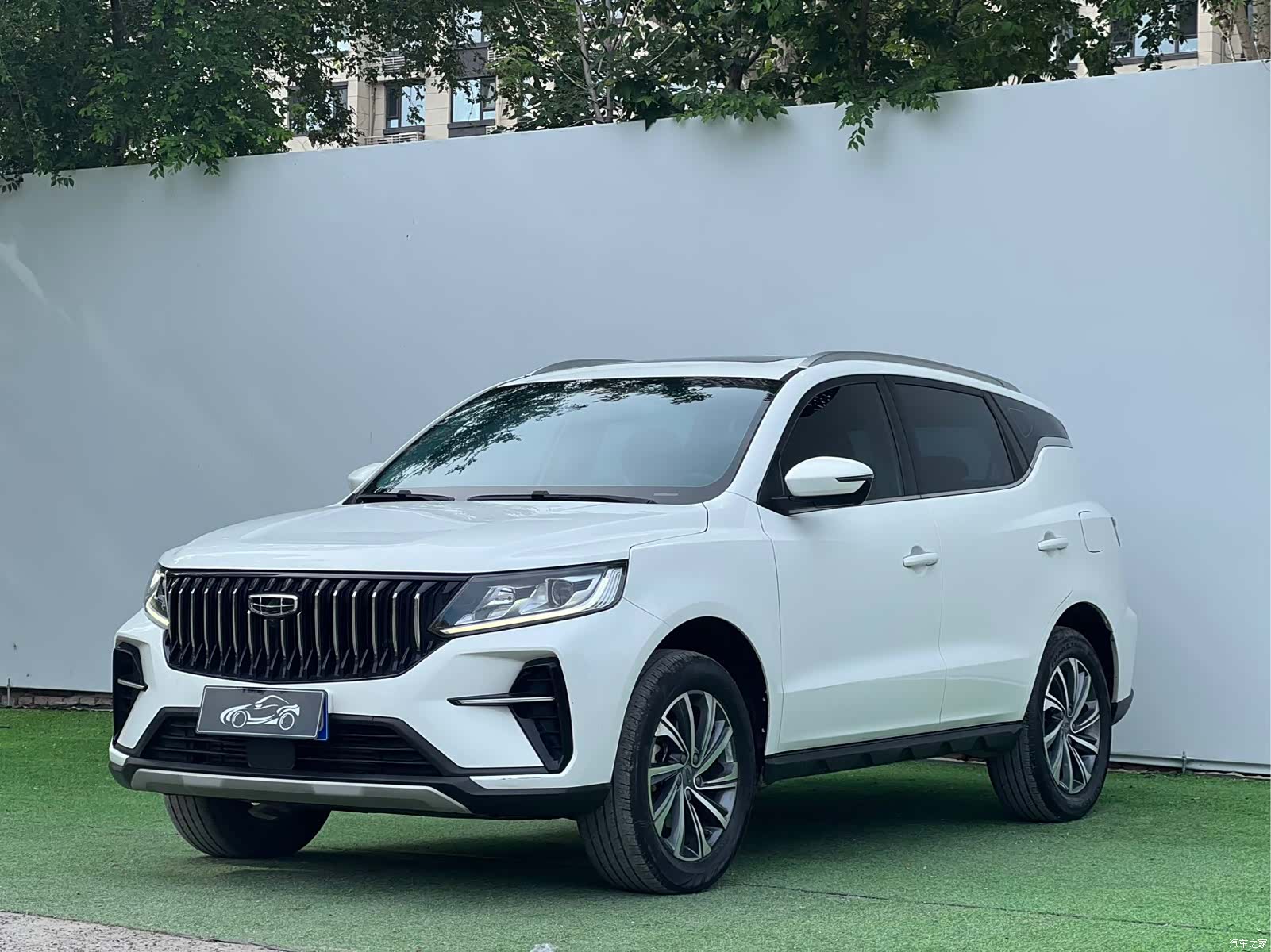 Geely X6, 2022 1