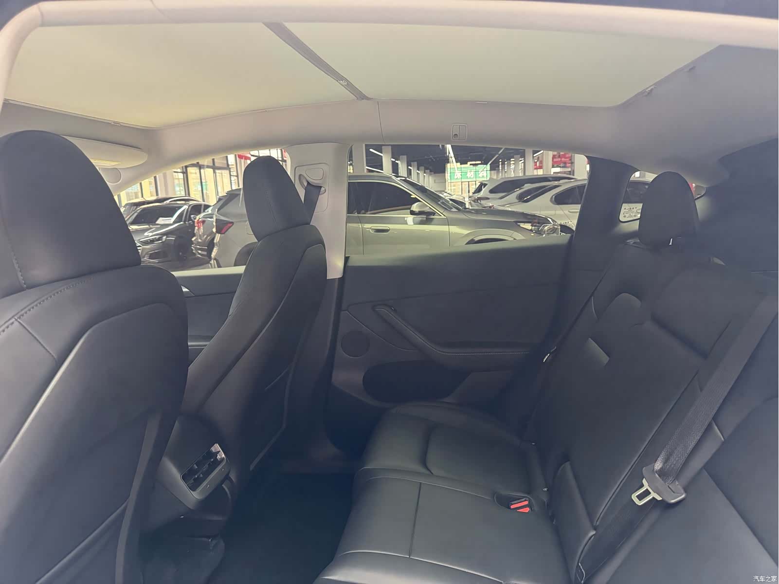 Tesla Model Y, 2024 15