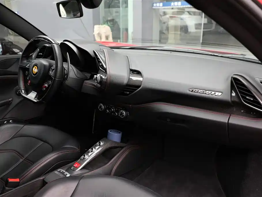 Ferrari 488