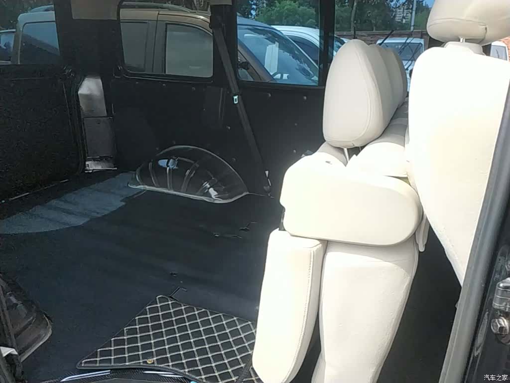 DongFeng M5, 2025 17