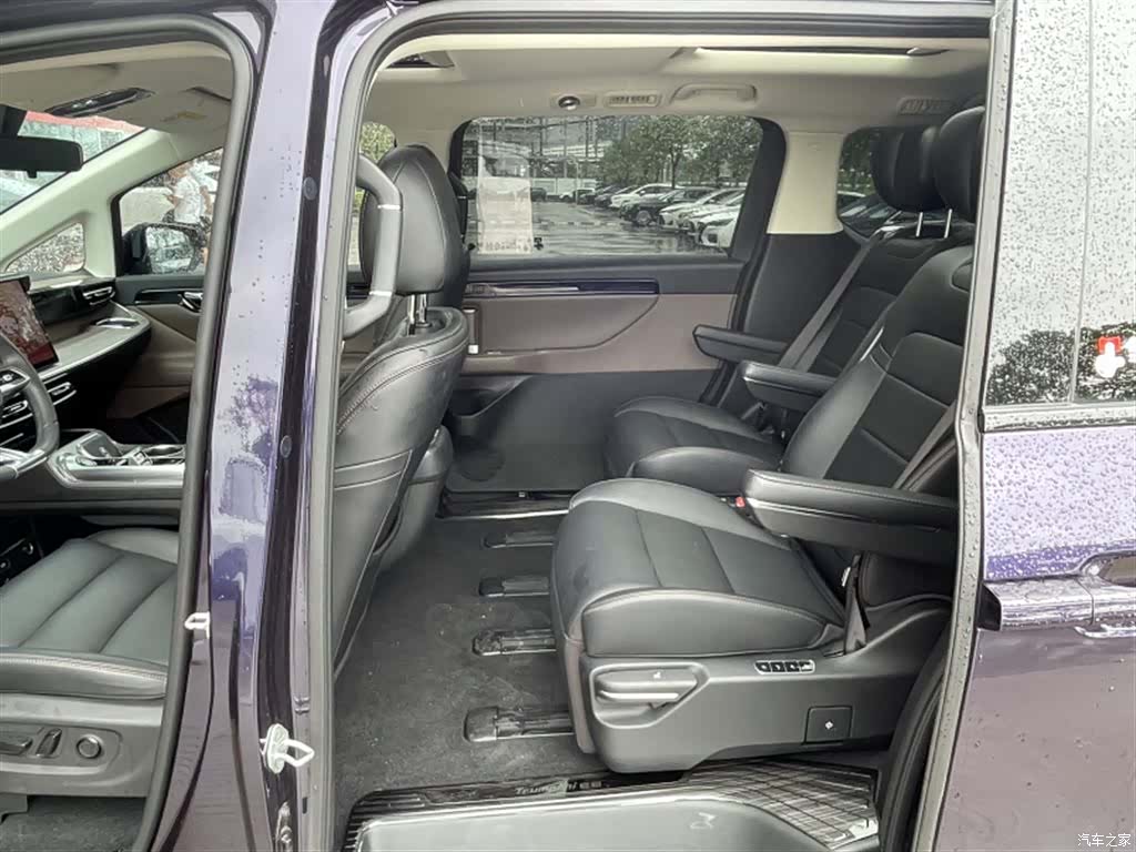 Trumpchi E8, 2024 7