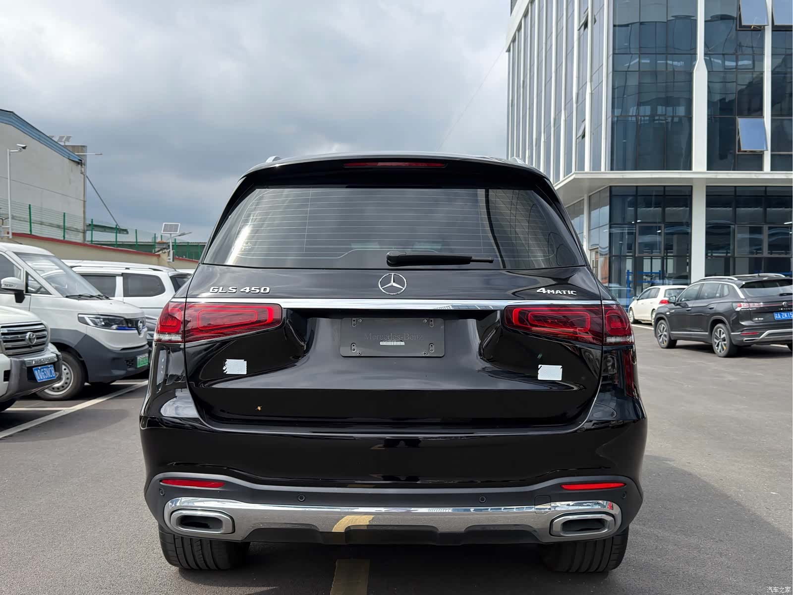 Mercedes-Benz GLS, 2024 15