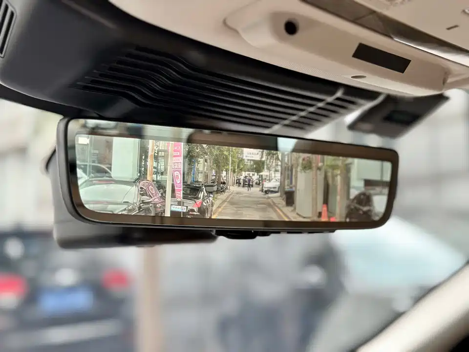 Land Rover Discover sports