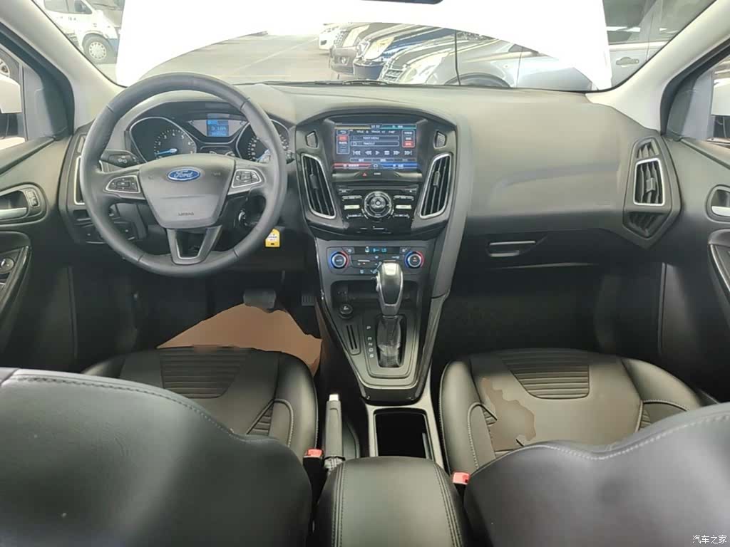 Ford Focus, 2015 10