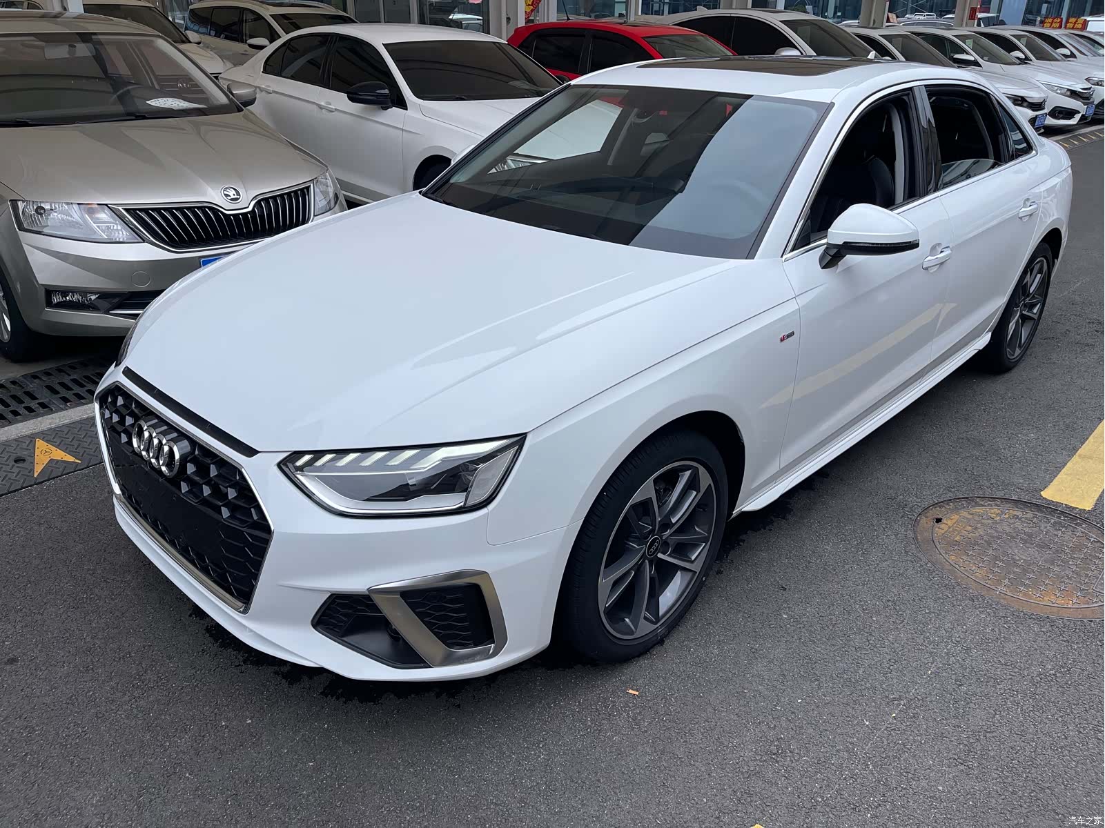 Audi A4L, 2024 1