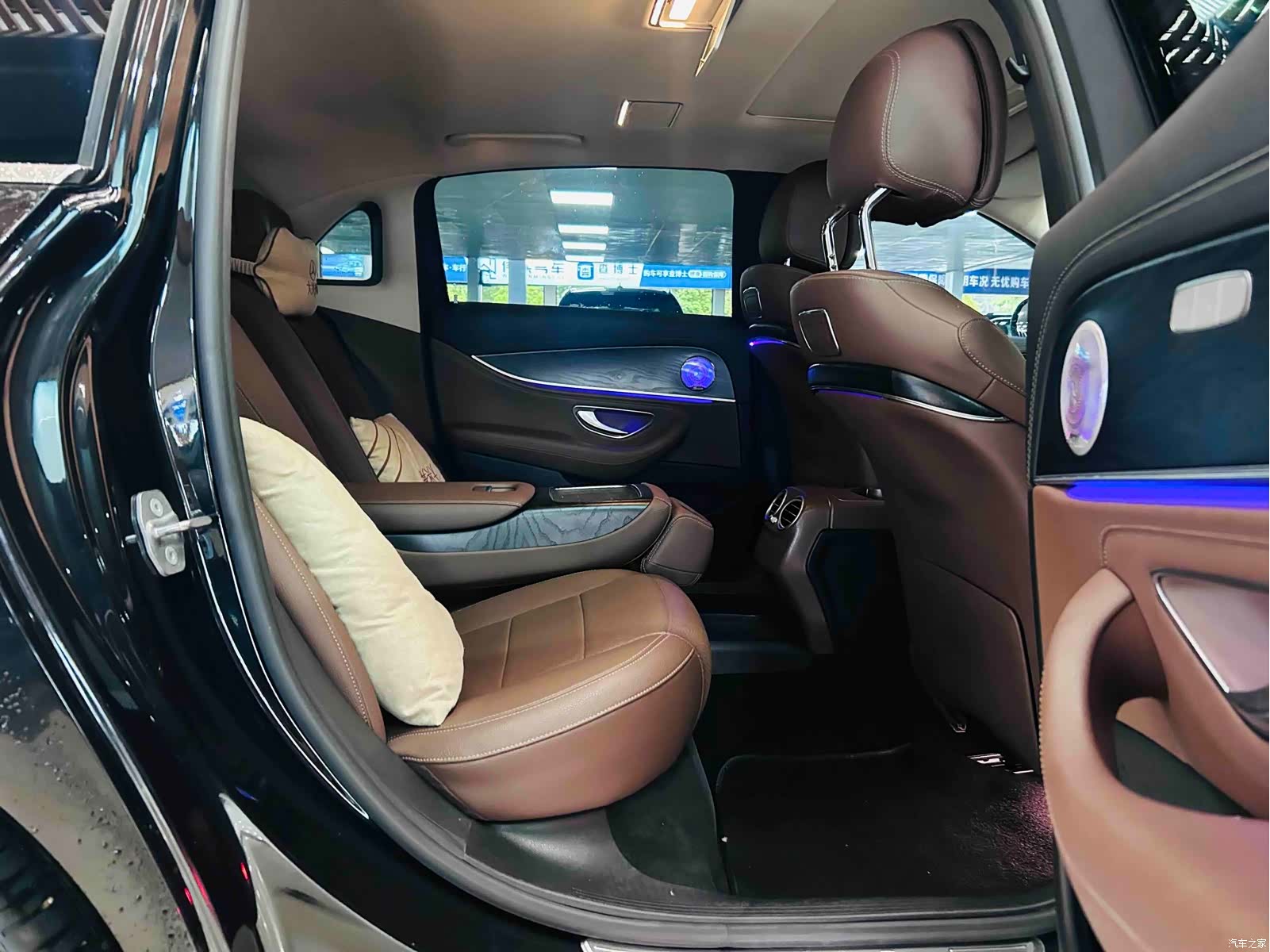 Mercedes-Benz E-Class, 2019 9