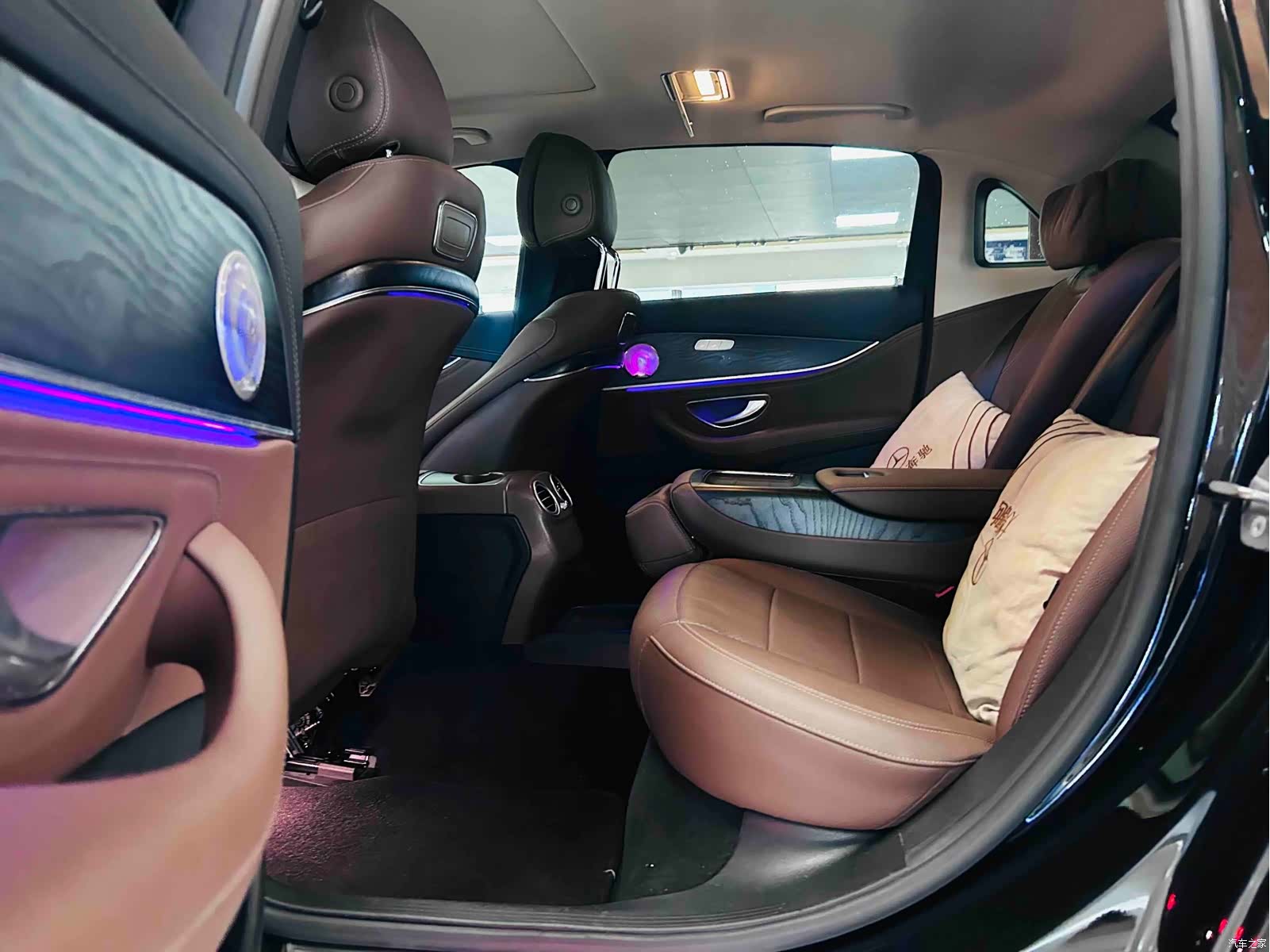 Mercedes-Benz E-Class, 2019 10