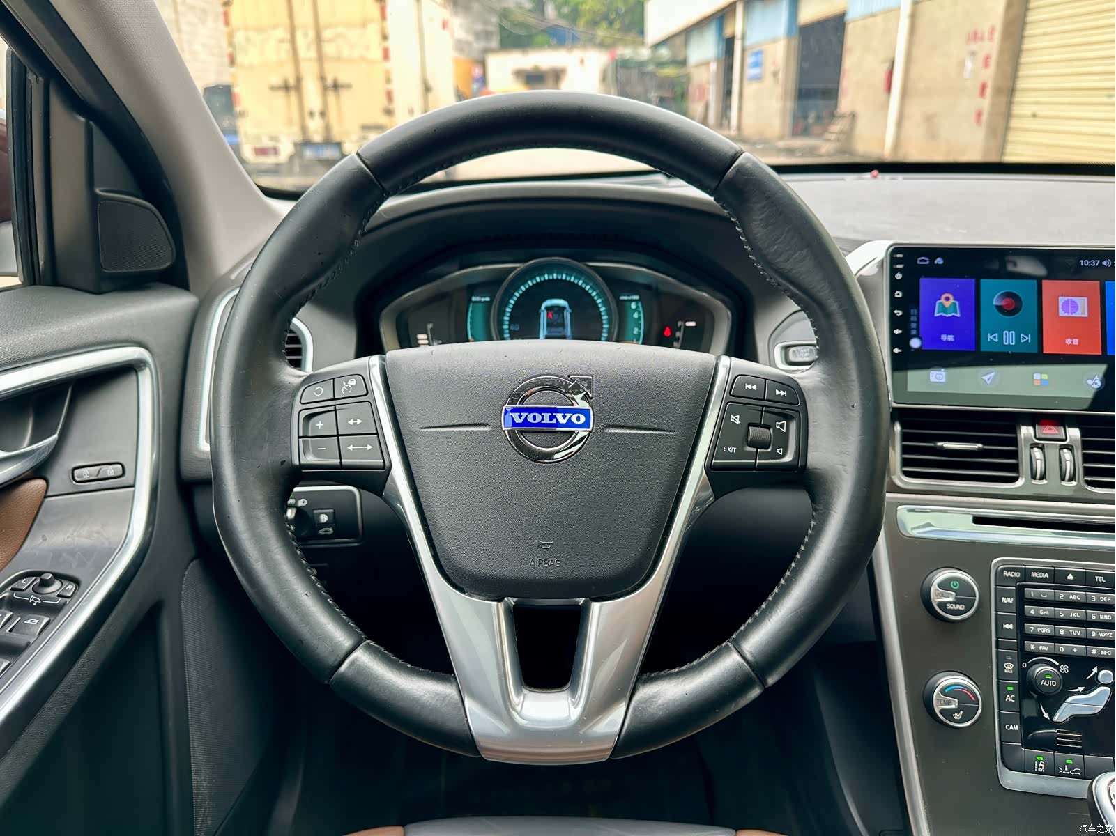 Volvo XC60, 2014 13