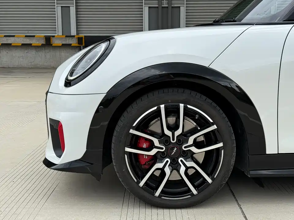 MINI JCW