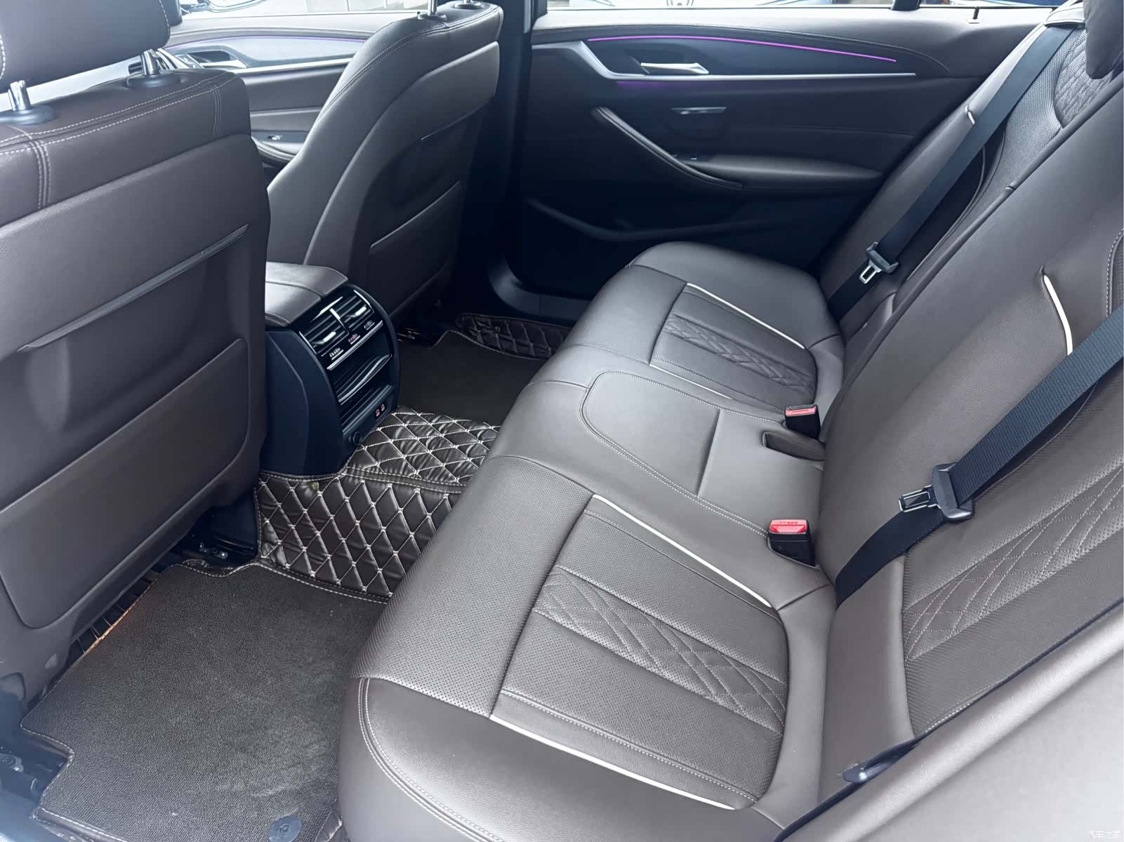 BMW 5 Series, 2023 9