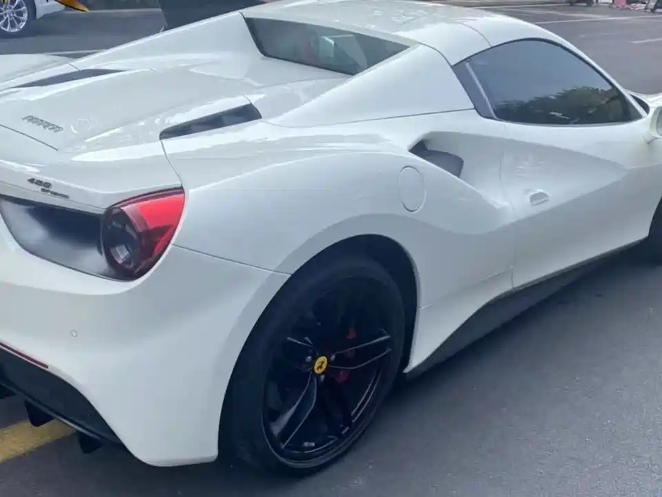 Ferrari 488