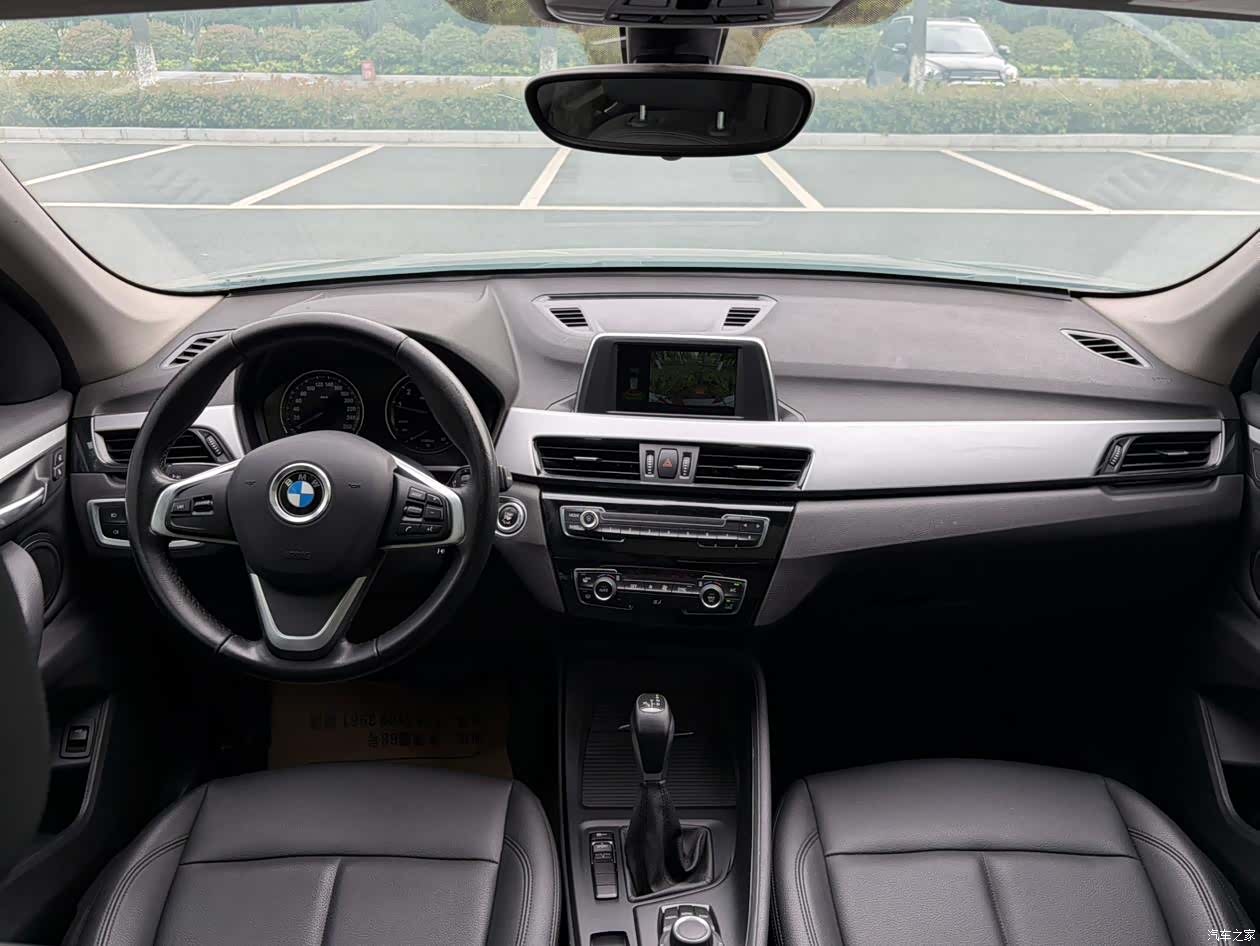 BMW X1, 2019 все фото