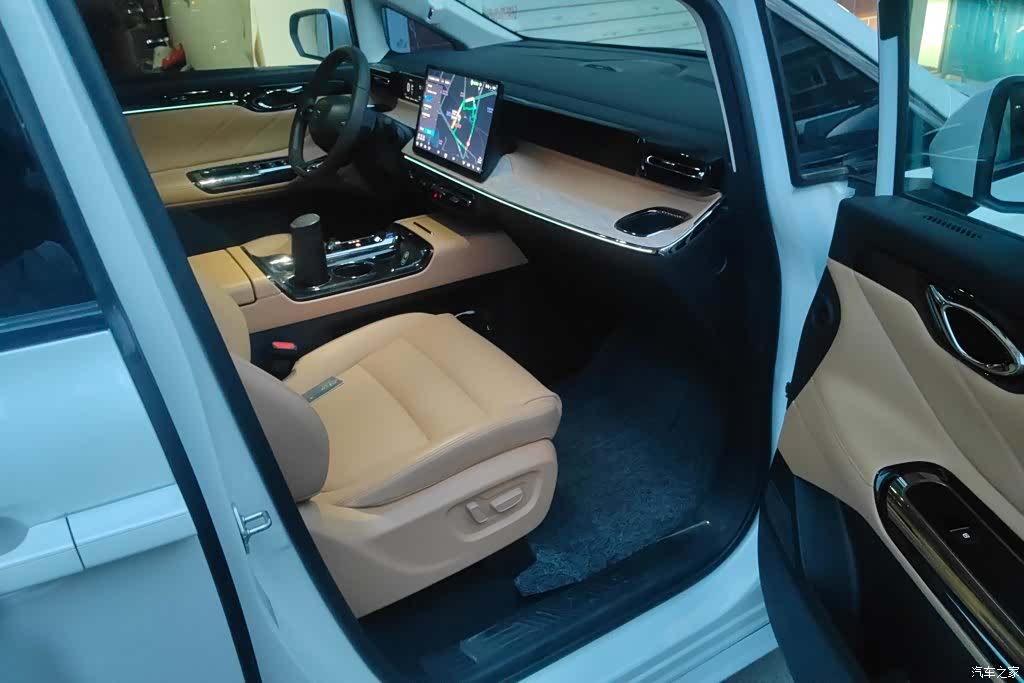 Trumpchi E8, 2024 8
