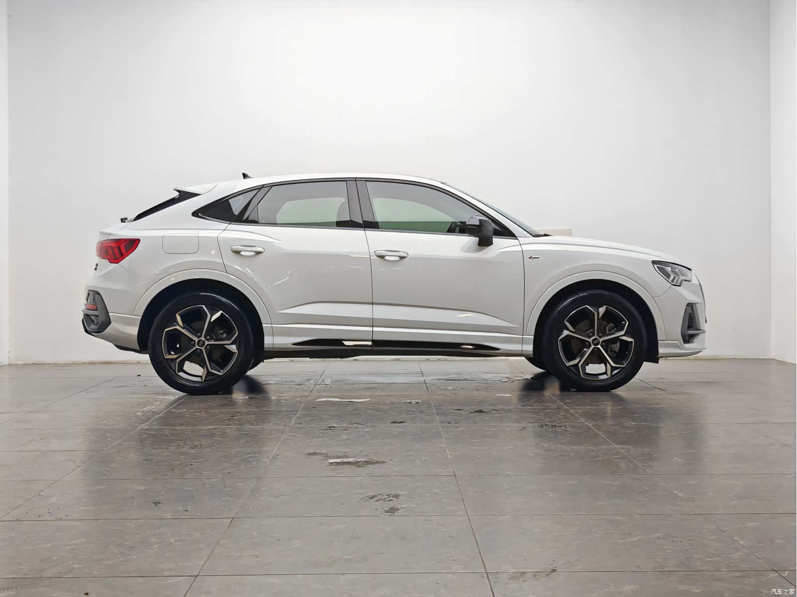 Audi Q3, 2024 11