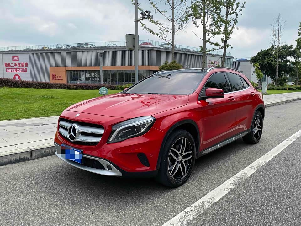 Mercedes-Benz GLA