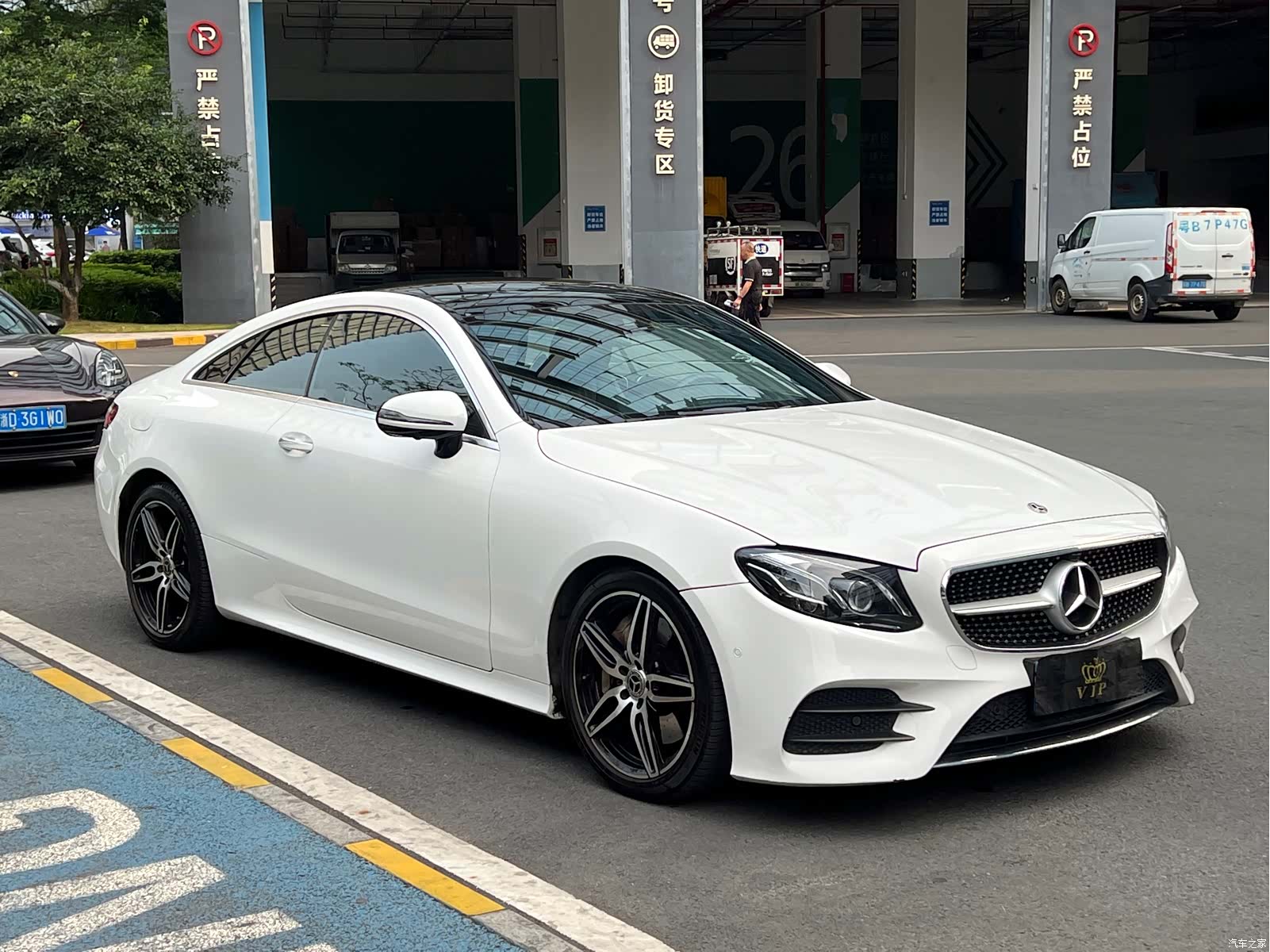 Mercedes-Benz E-Class, 2021 3
