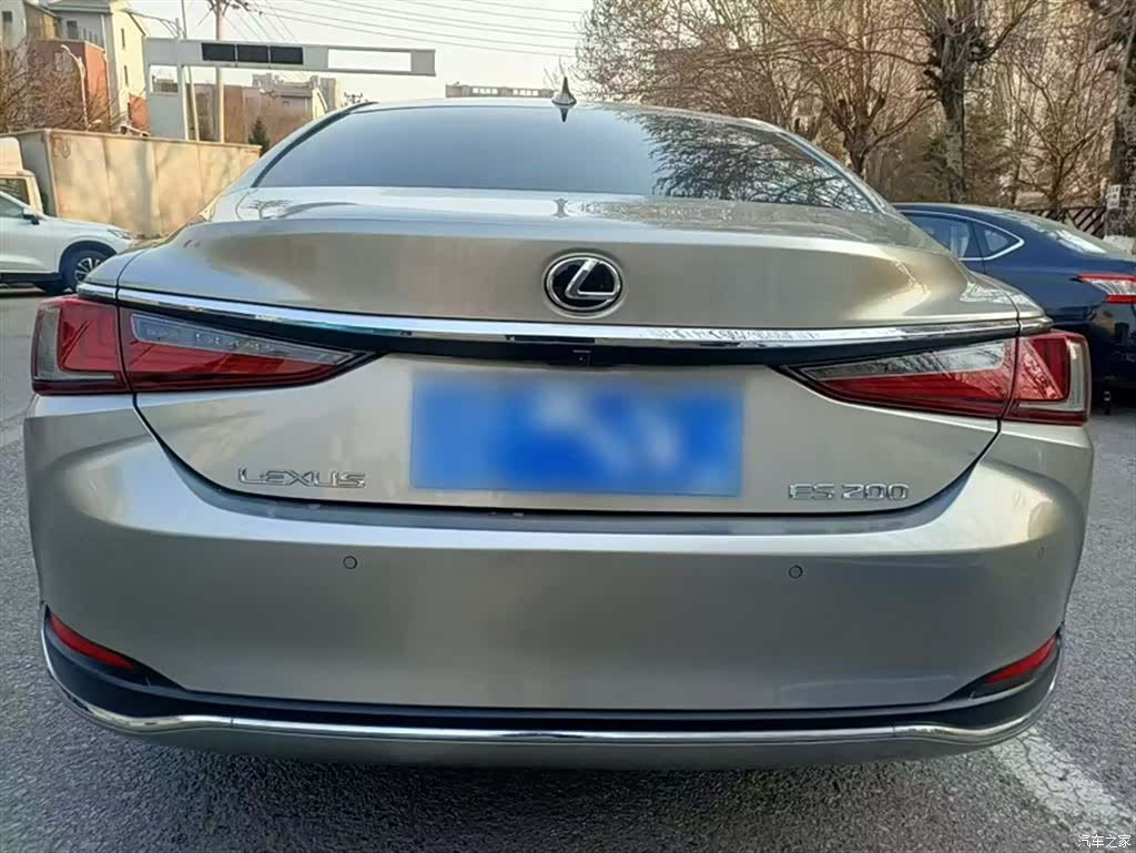 Lexus ES, 2022 12