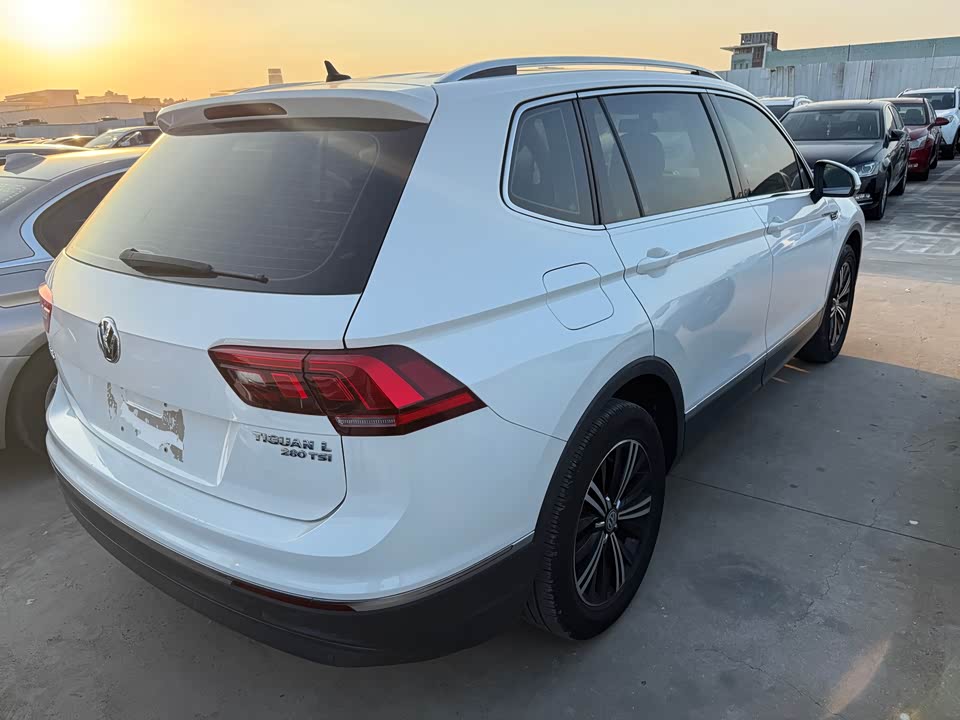 Volkswagen Tiguan L Volkswagen Tiguan L