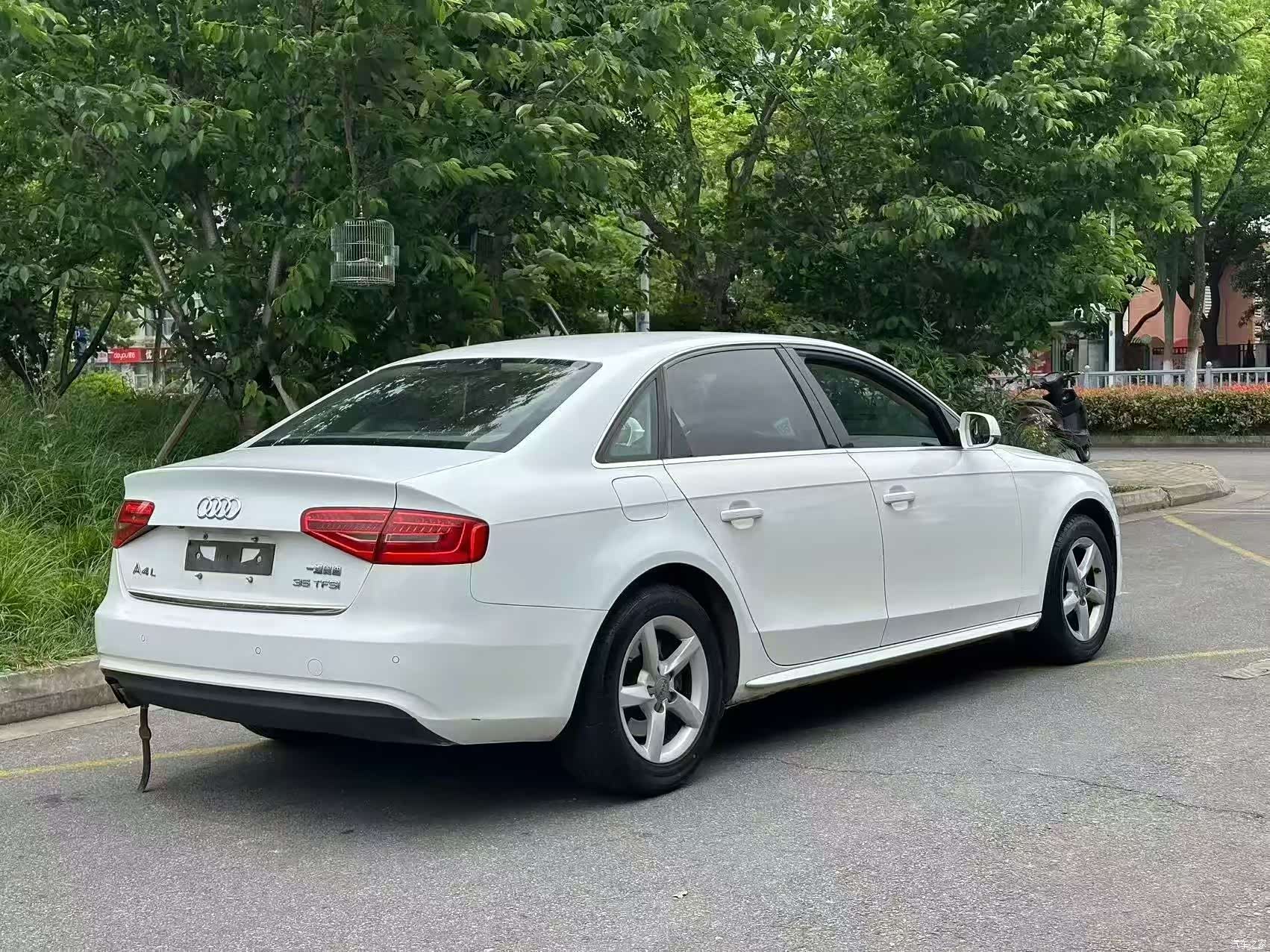 Audi A4L, 2012 4