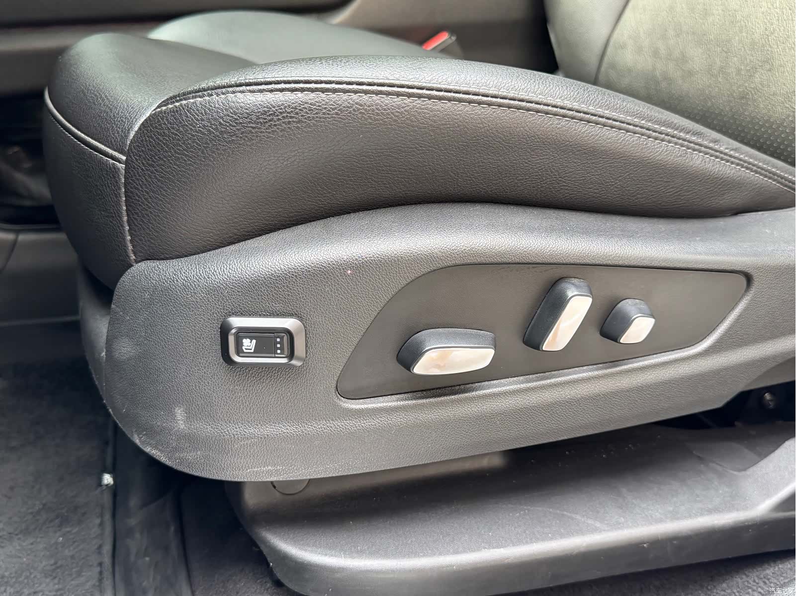 Cadillac XT5, 2021 10