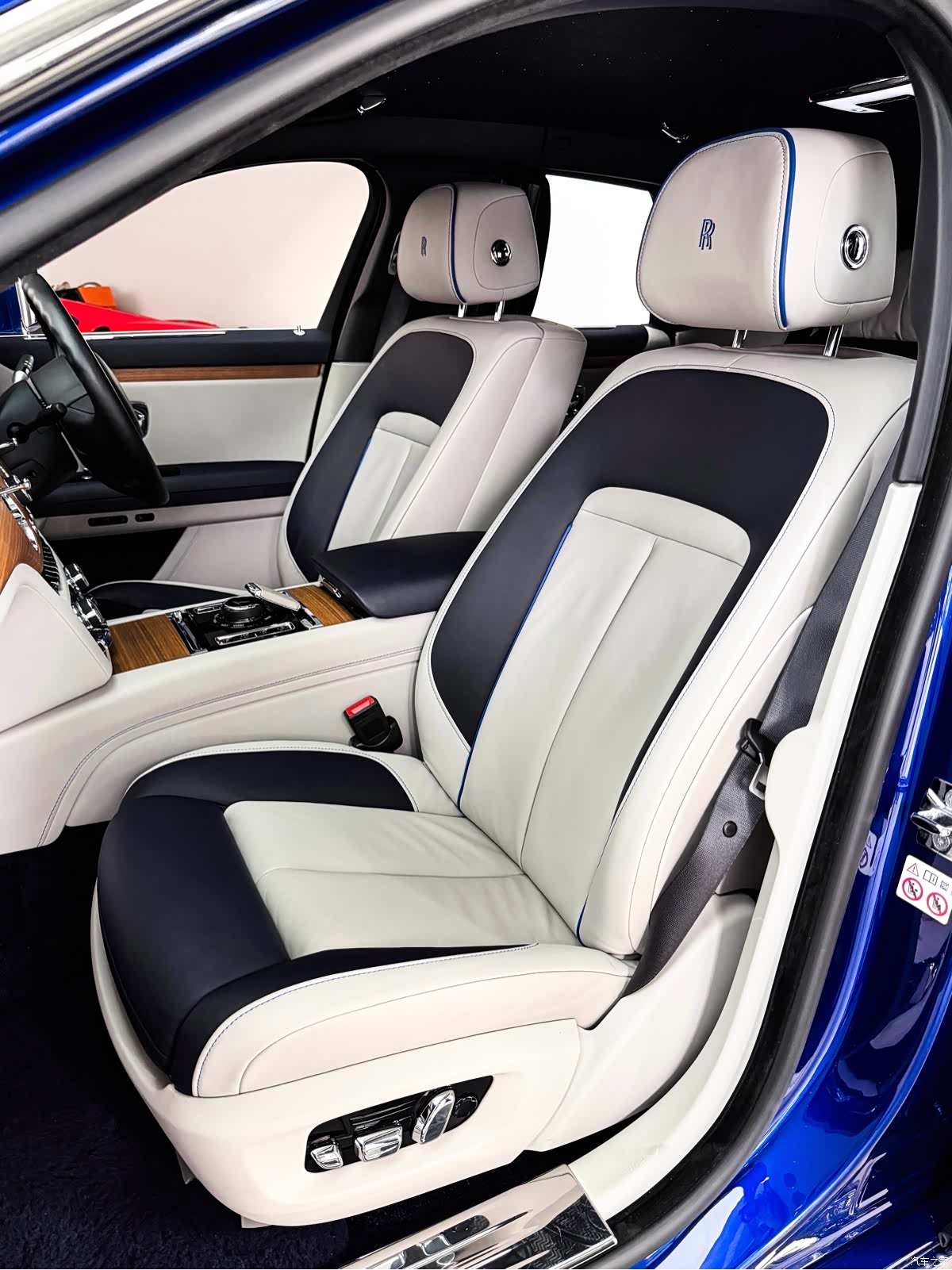 Rolls-Royce Ghost, 2021 14