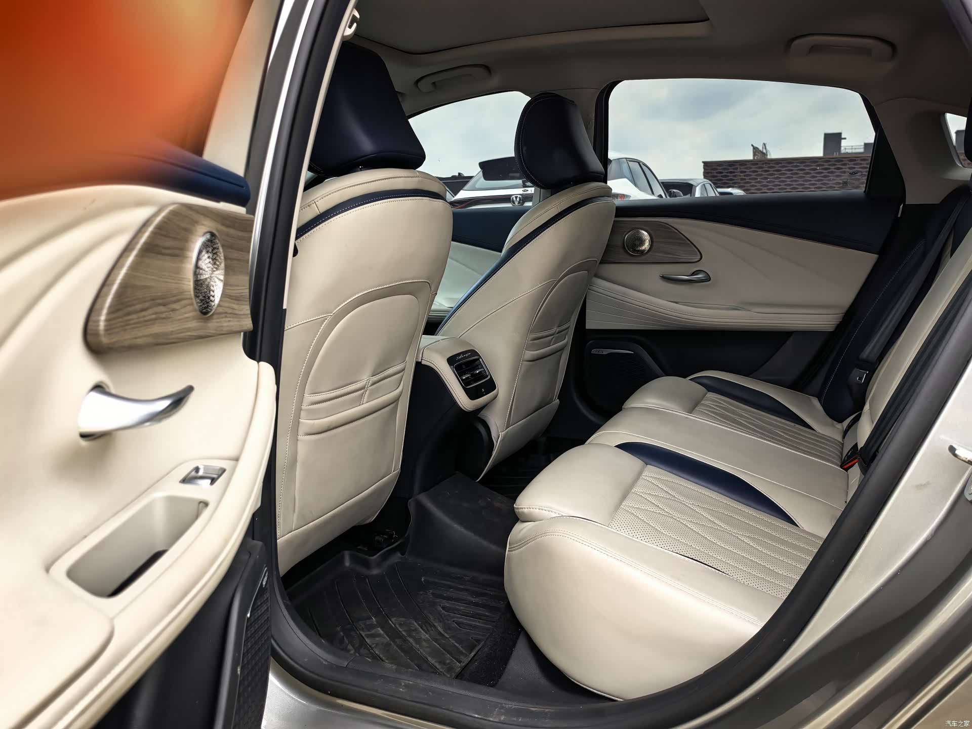 Chery Arrizo 8, 2022 14