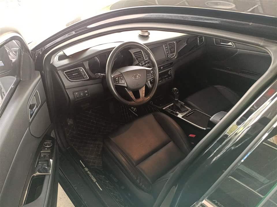 Hyundai Name picture