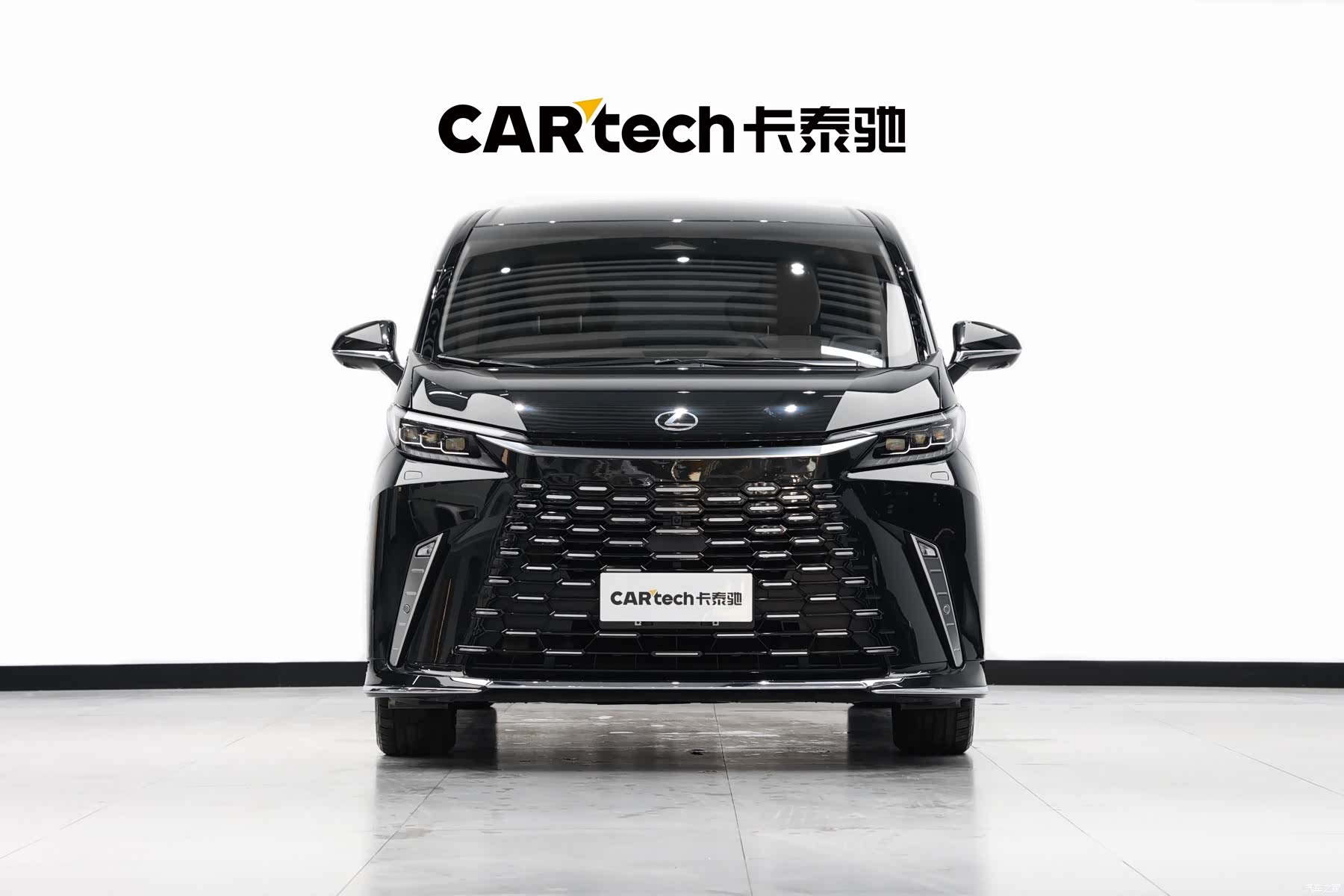 Lexus LM, 2025 2