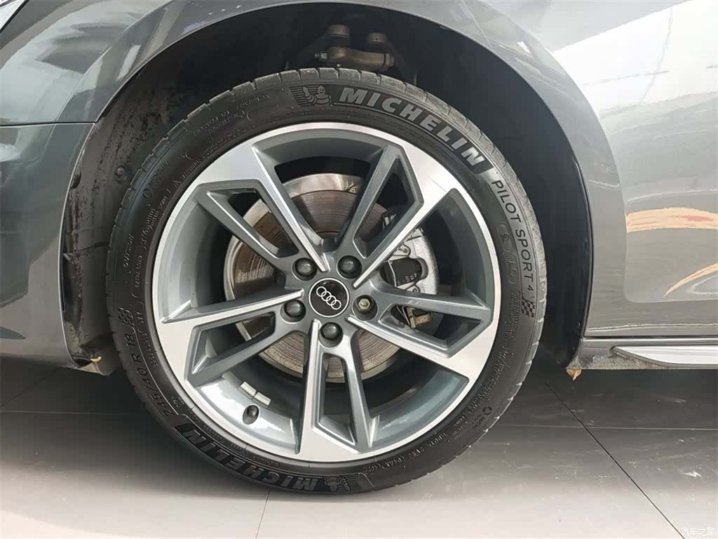 Audi A4L, 2022 15