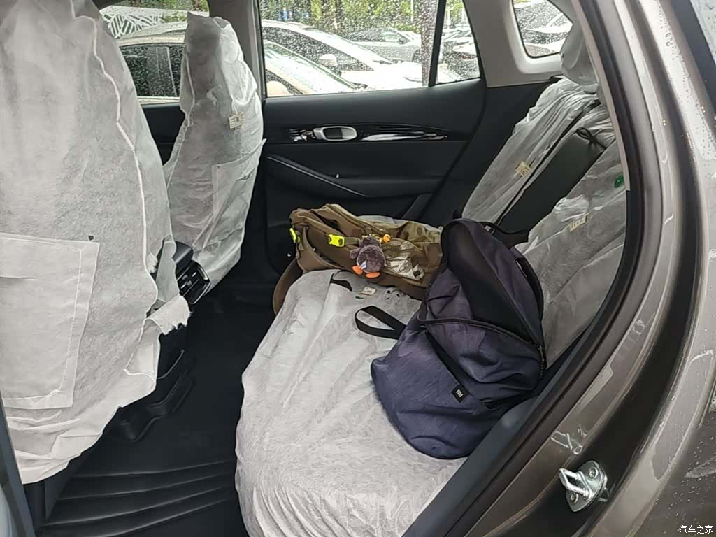 Geely Galaxy E5, 2026 20
