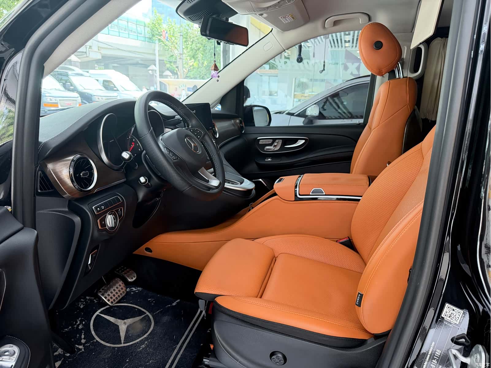 Mercedes-Benz V-Class, 2023 все фото