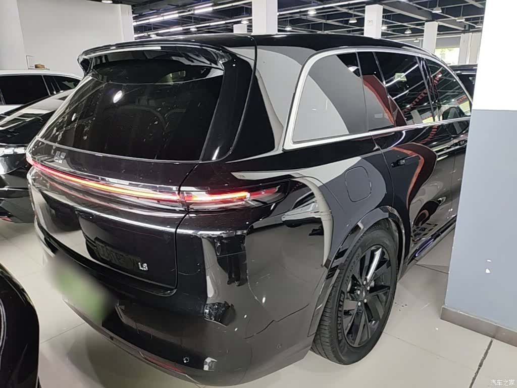 Li Auto L8, 2023 7