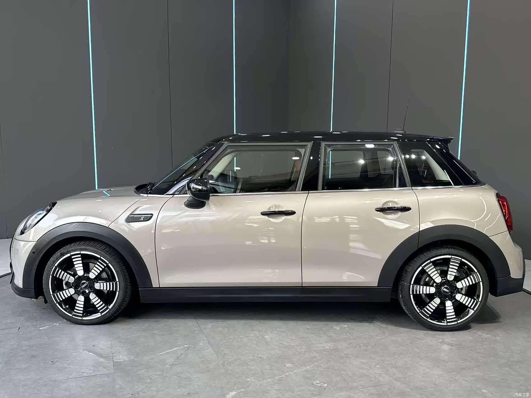 Mini Cooper, 2023 4