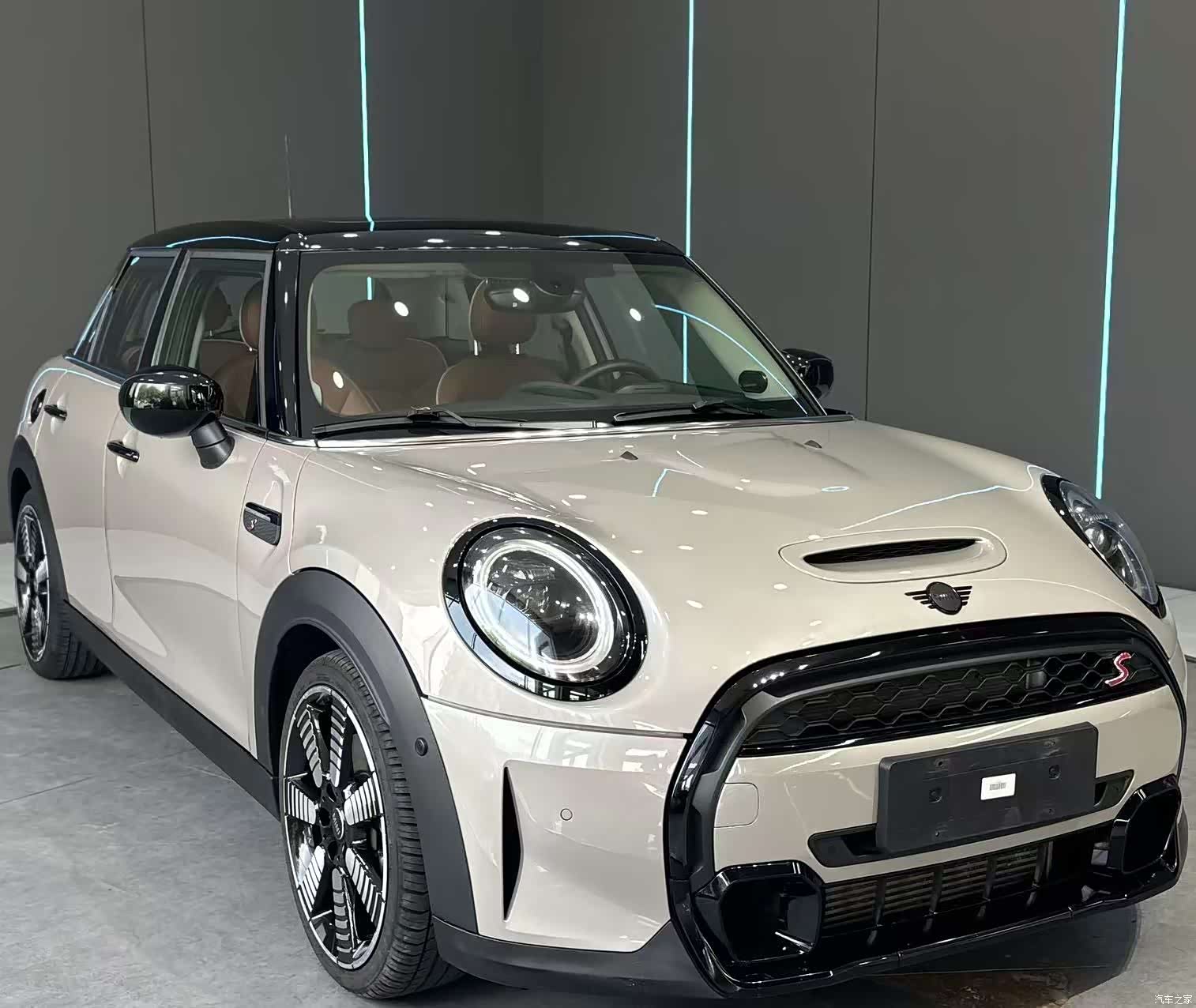 Mini Cooper, 2023 3