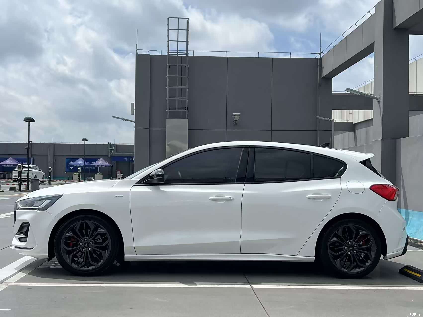 Ford Focus, 2022 14