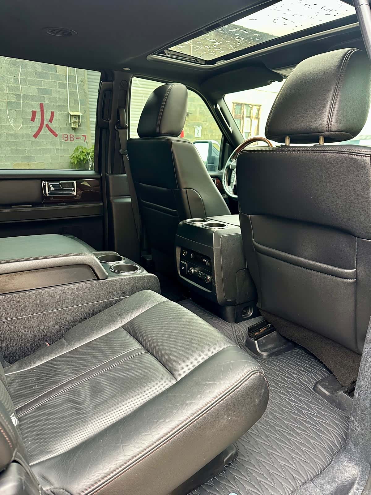 Lincoln Navigator, 2017 12