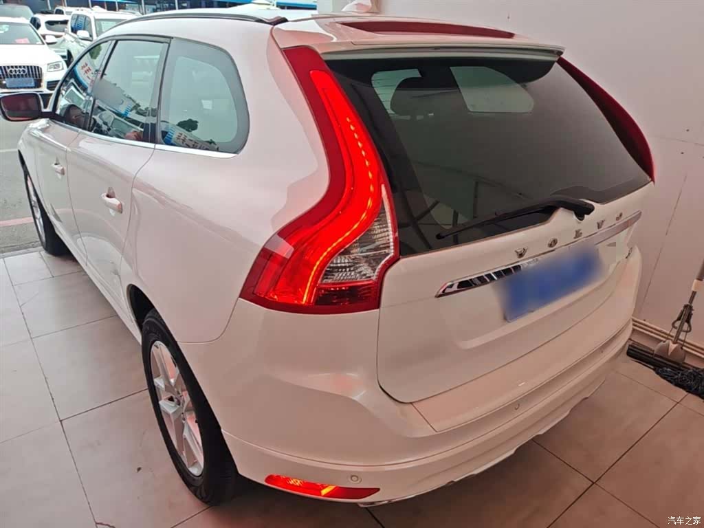 Volvo XC60, 2017 все фото