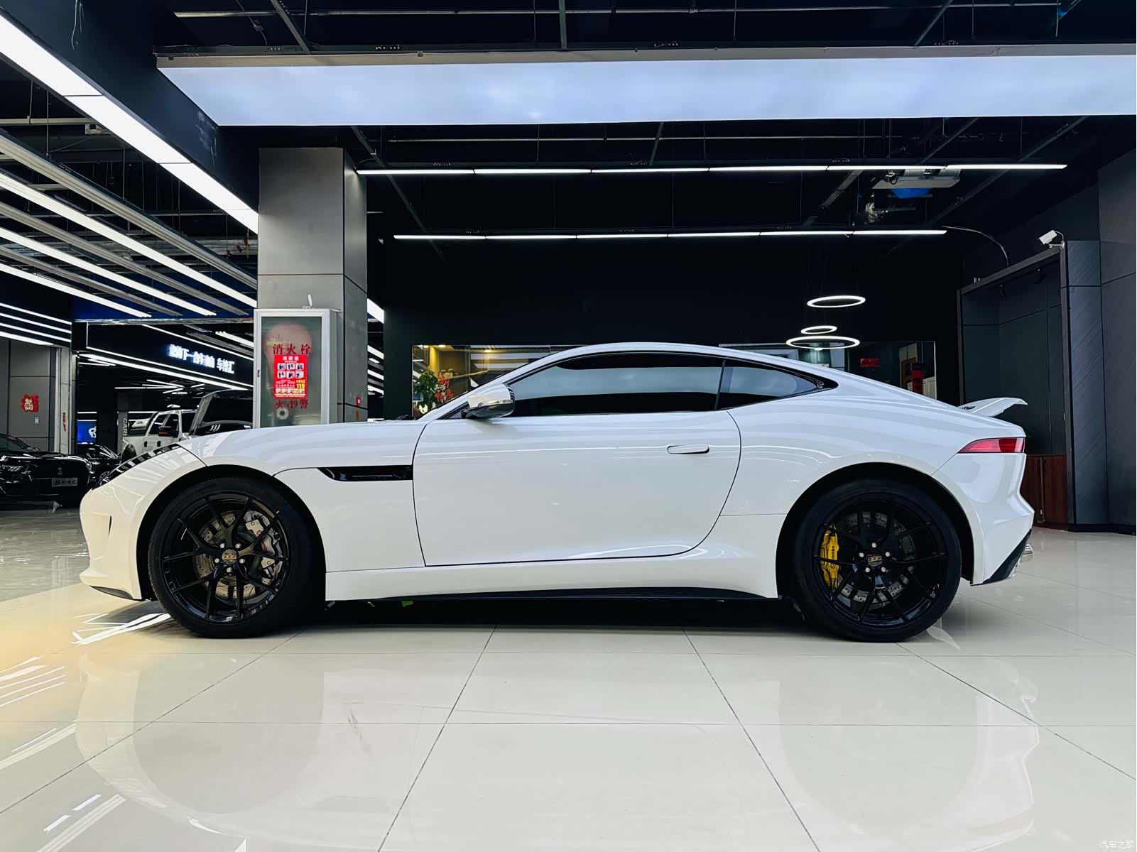 Jaguar F-TYPE, 2017 7