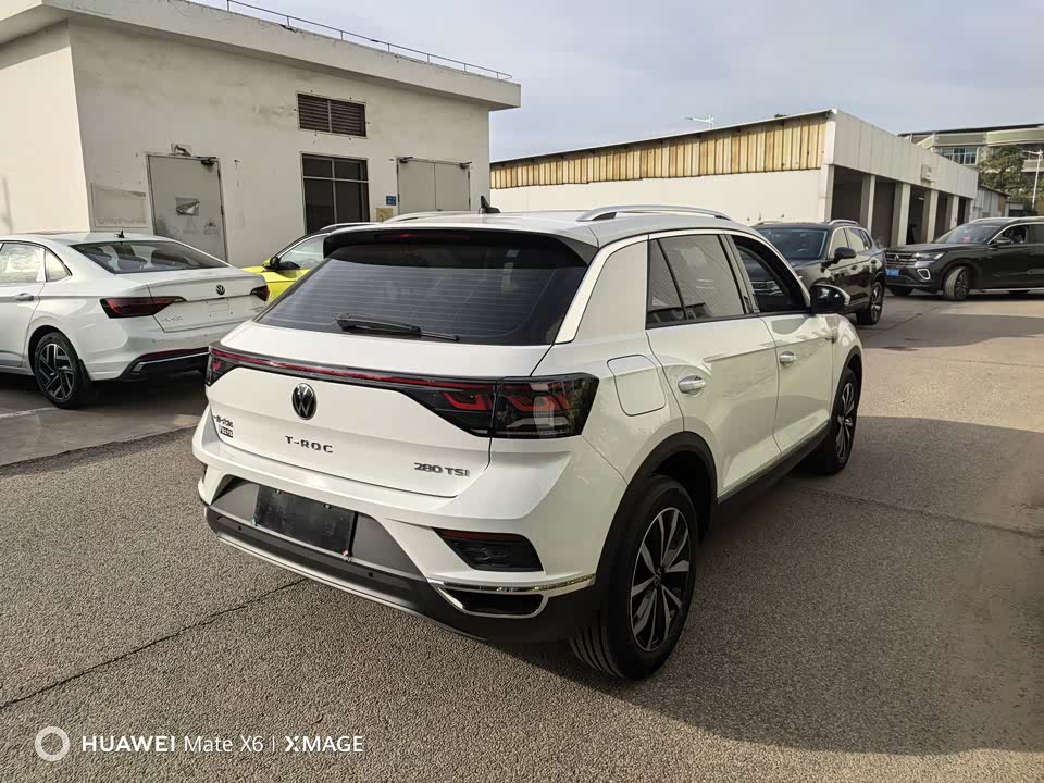 Volkswagen T-ROC exploring Songs