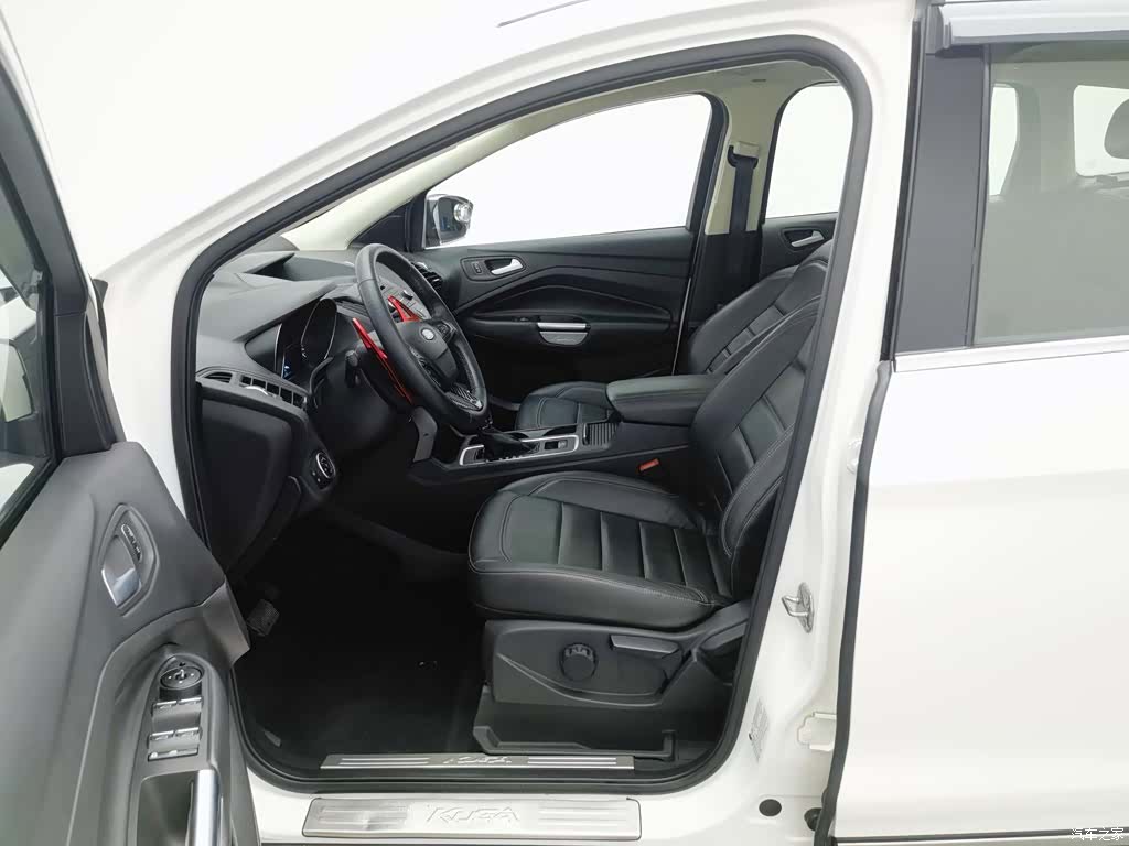 Ford Kuga, 2017 10