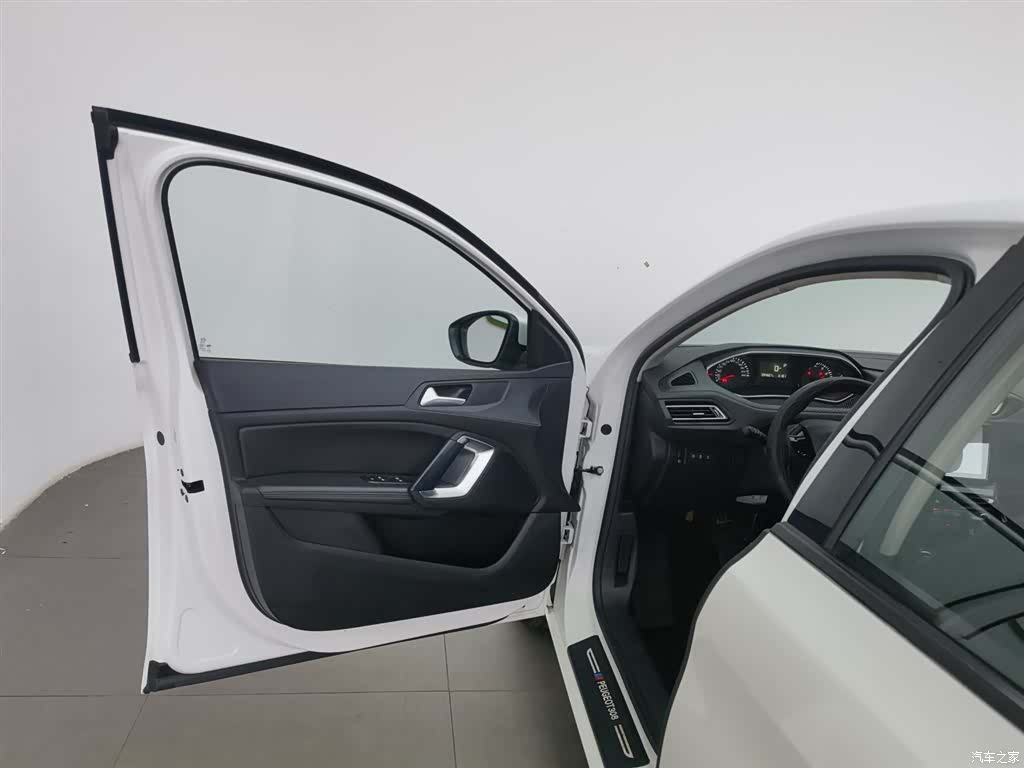 Peugeot 308, 2019 8