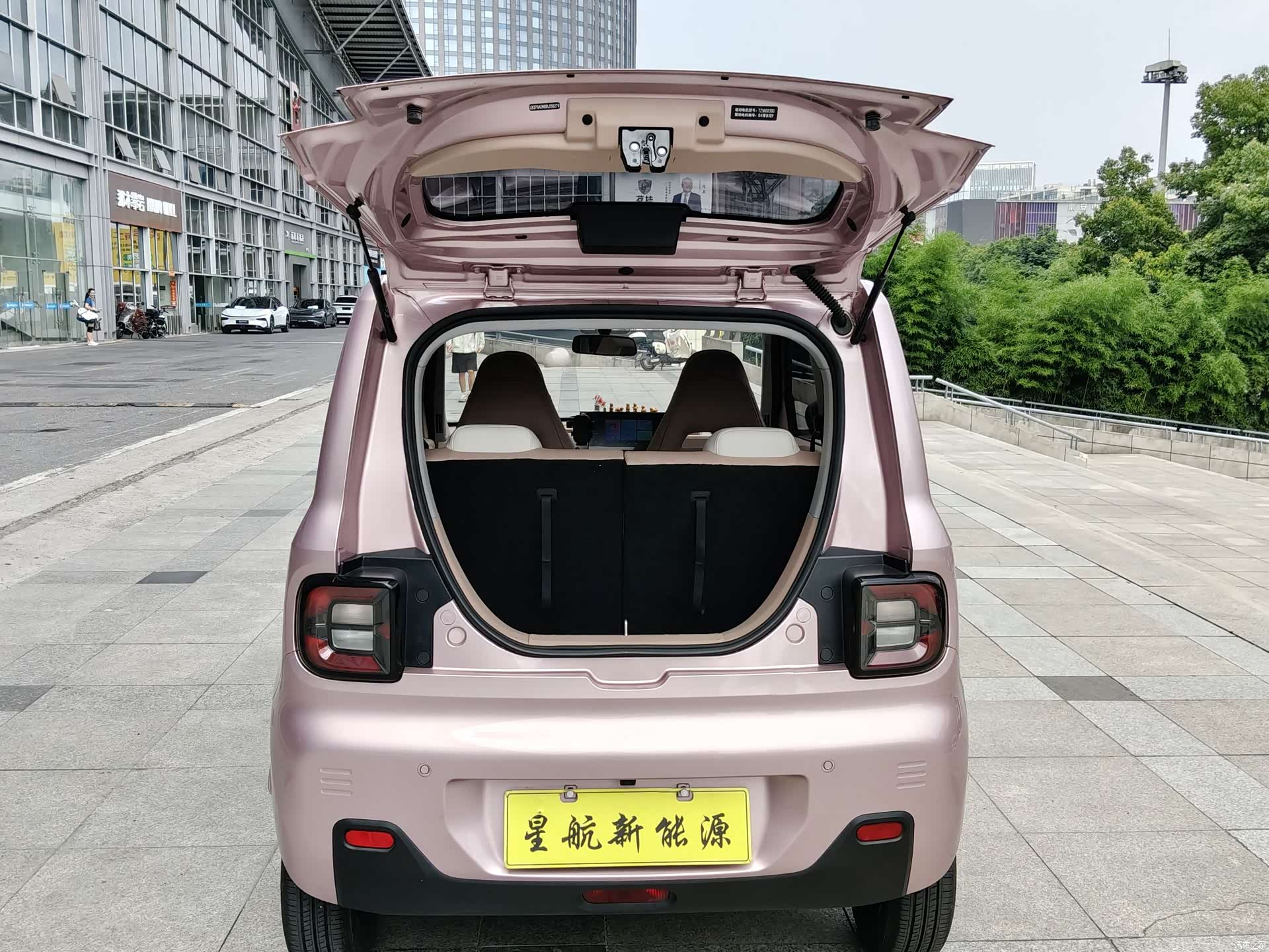 Geely Panda, 2024 11