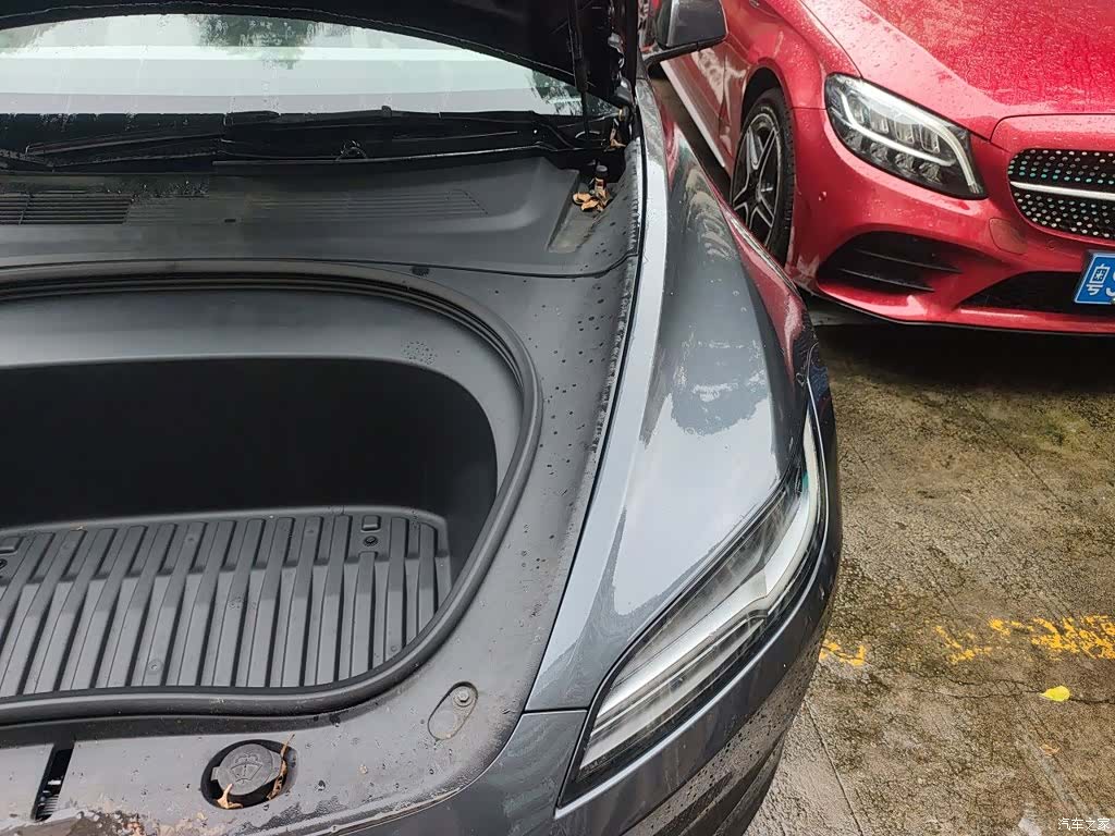 Tesla Model 3, 2024 23