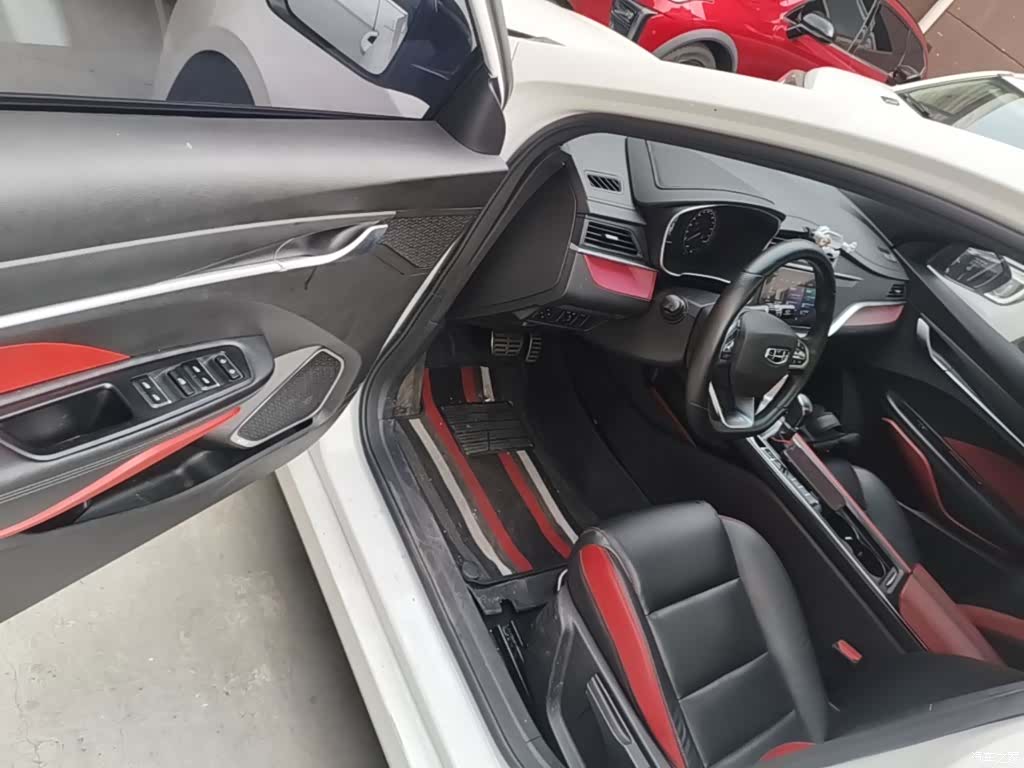 Geely Binray, 2022 16